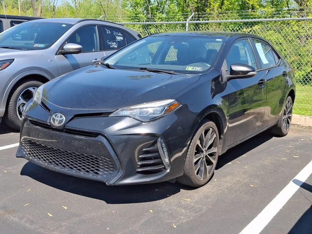 Used 2017 Toyota Corolla SE Sedan