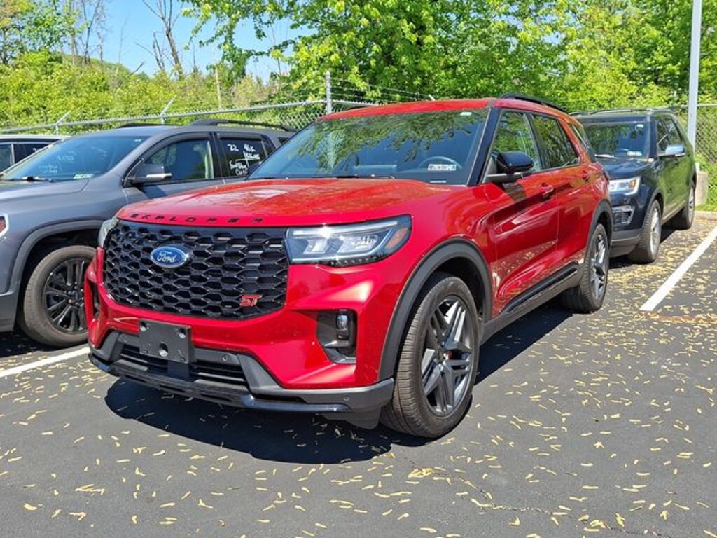 Used 2025 Ford Explorer ST SUV