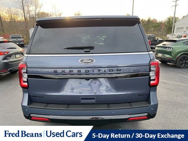 2023 Ford Expedition MAX Limited photo 2