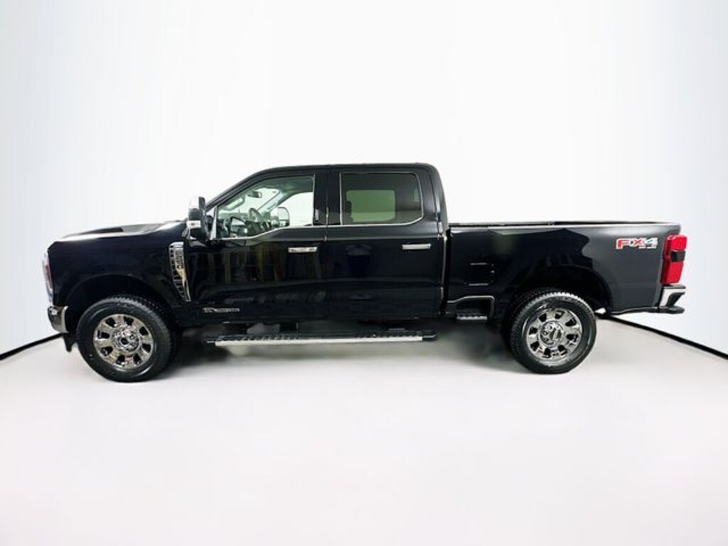 Used 2026 Ford F-250SD Lariat Truck Crew Cab