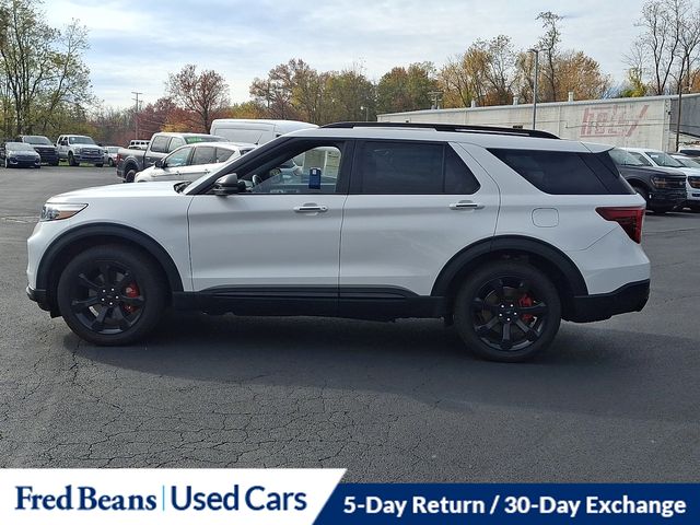 2022 Ford Explorer ST photo 4