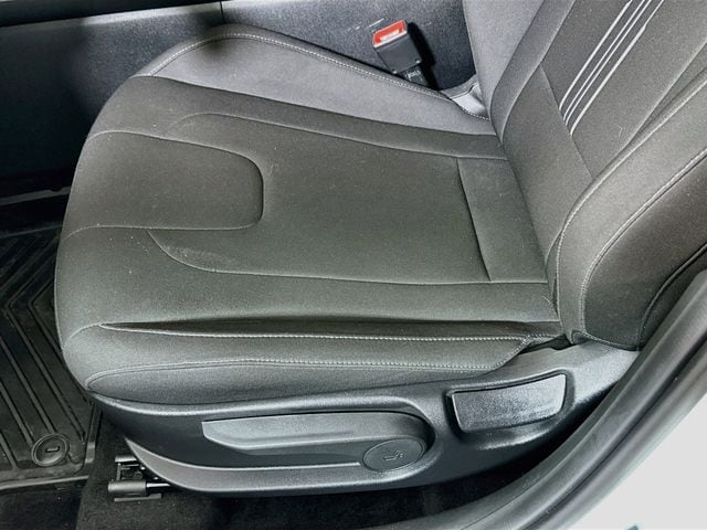 2025 Hyundai Elantra Blue - Photo 24