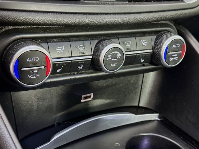 2018 Alfa Romeo Giulia Base - Photo 21