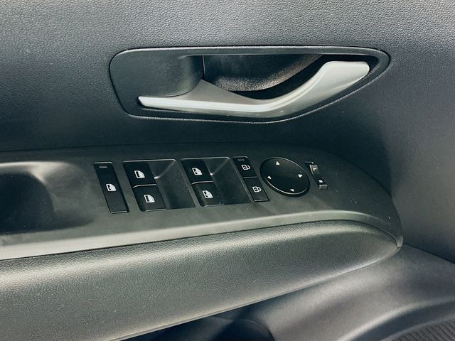 2025 Hyundai Tucson SEL Convenience - Photo 23
