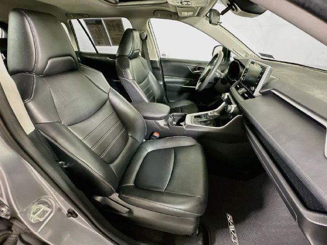 2021 Toyota RAV4 XLE Premium - Photo 33