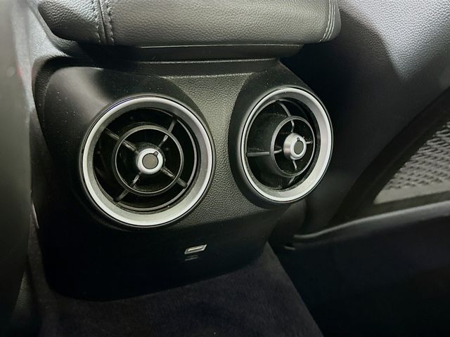 2018 Alfa Romeo Giulia Base - Photo 31
