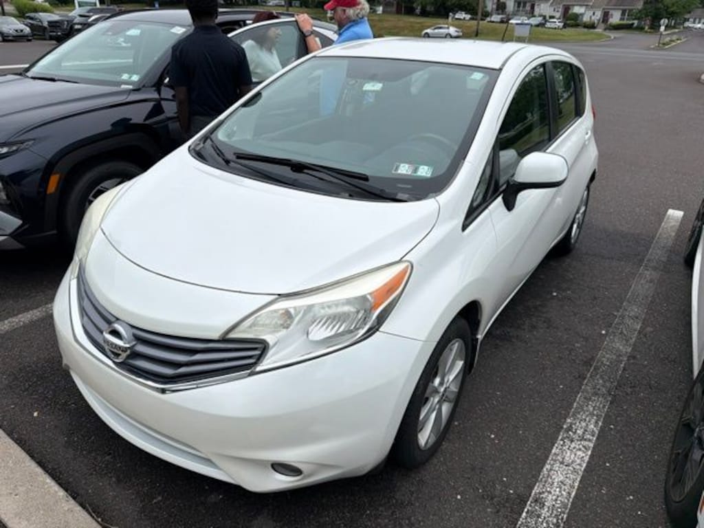 Used 2014 Nissan Versa Note SV Hatchback