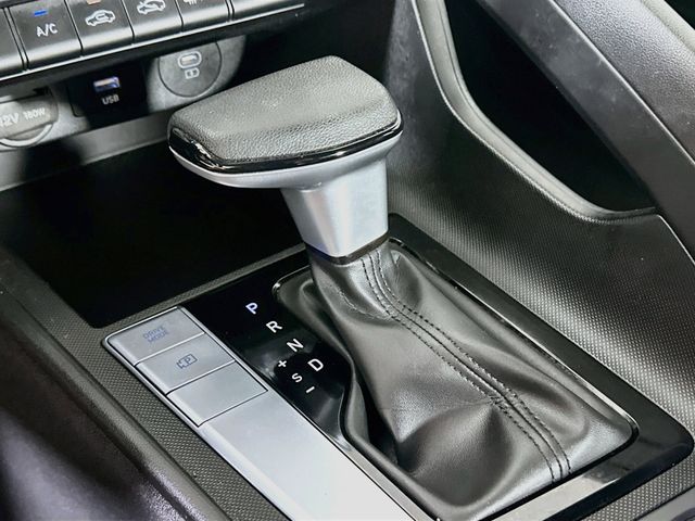 2025 Hyundai Elantra SE - Photo 21