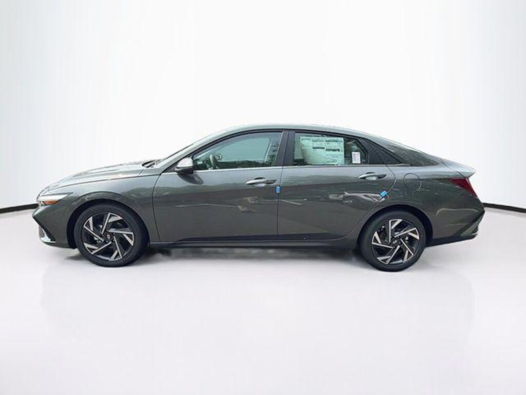 New 2026 Hyundai Elantra Limited Sedan