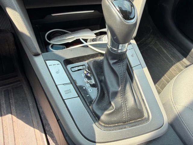 2017 Hyundai Elantra SE - Photo 18
