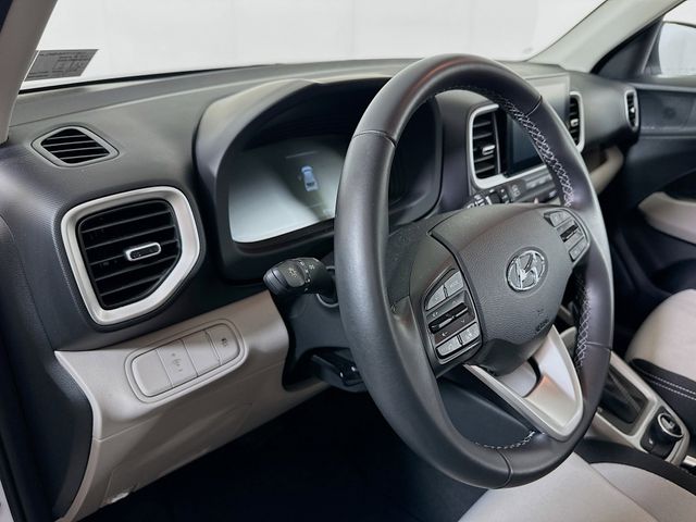 2026 Hyundai Venue SEL - Photo 11