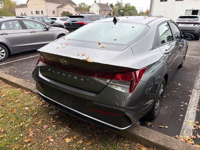 2024 Hyundai Elantra SEL - Photo 13