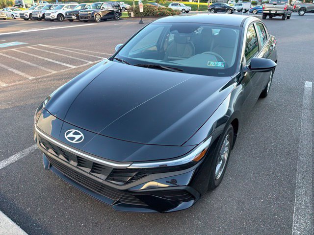 Certified 2025 Hyundai Elantra SE Sedan