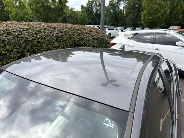 2017 Toyota Prius Three - Photo 5