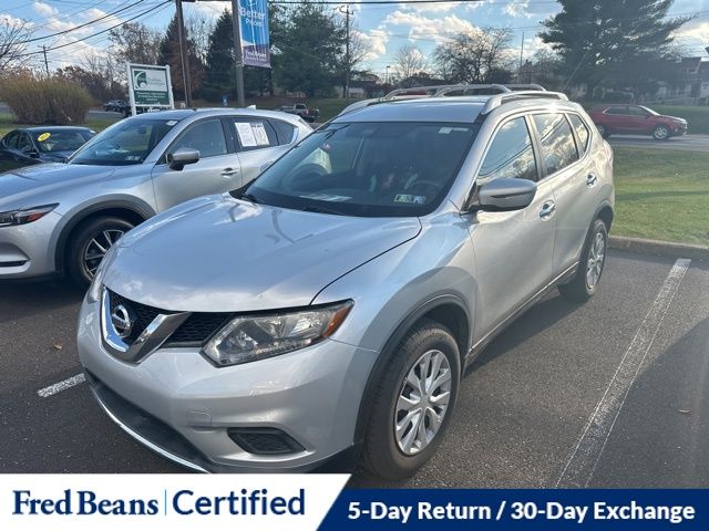 2016 Nissan Rogue S photo 2