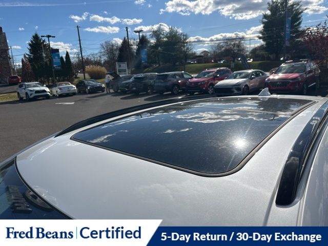 2023 Buick Envision Essence photo 3