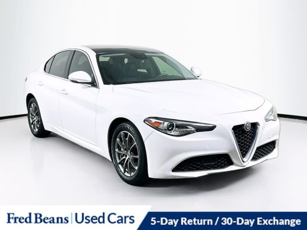 Certified 2018 Alfa Romeo Giulia Base Sedan