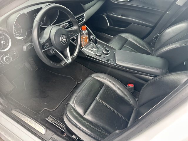 2018 Alfa Romeo Giulia Base - Photo 18