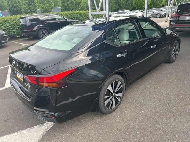 2019 Nissan Altima SV - Photo 13