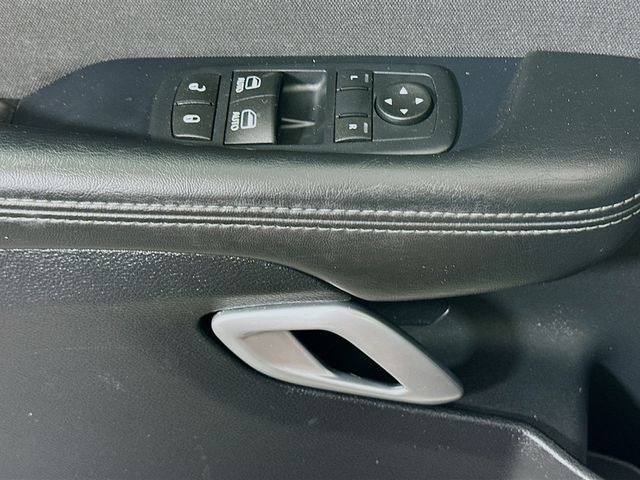 2016 Dodge Challenger SXT - Photo 23