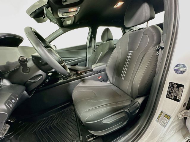 2025 Hyundai Elantra Blue - Photo 25