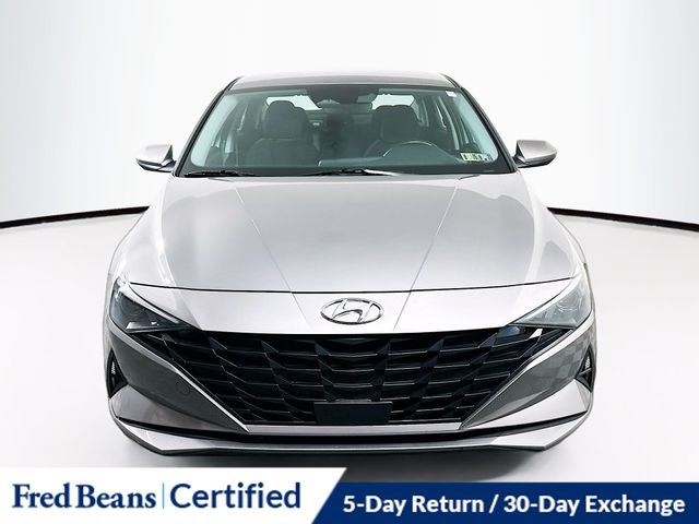 2023 Hyundai Elantra SEL photo 2
