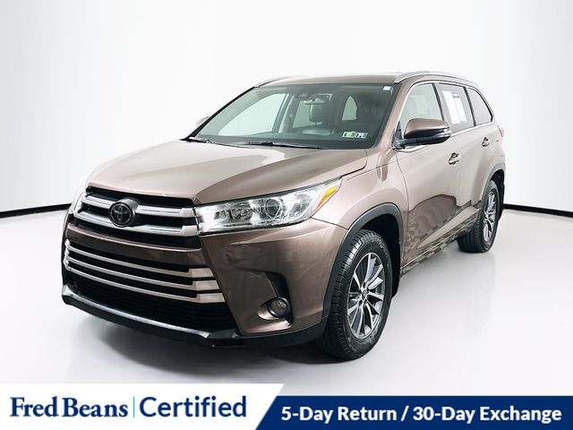 2017 Toyota Highlander XLE photo 2