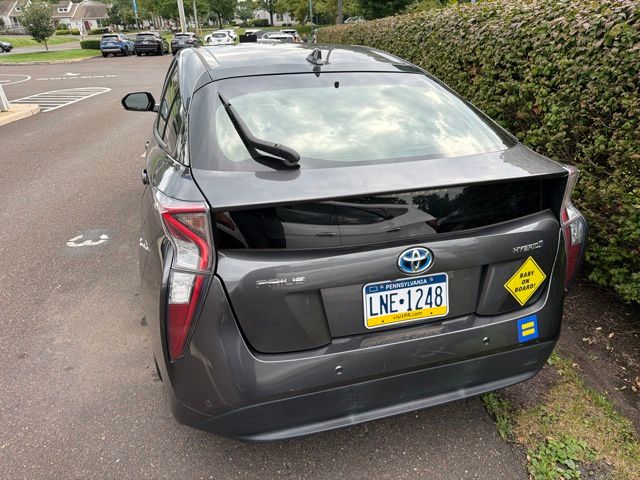 2017 Toyota Prius Three - Photo 9