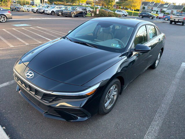 Certified 2025 Hyundai Elantra SE Sedan