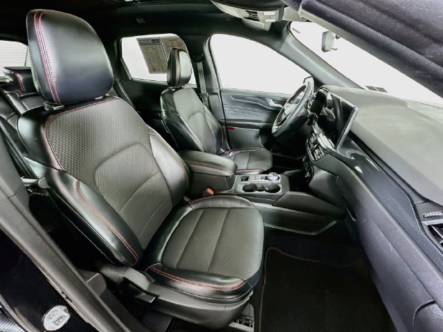 2023 Ford Escape ST-Line - Photo 34