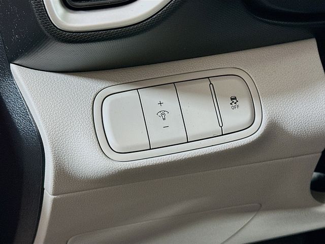 2023 Hyundai Venue SEL - Photo 13