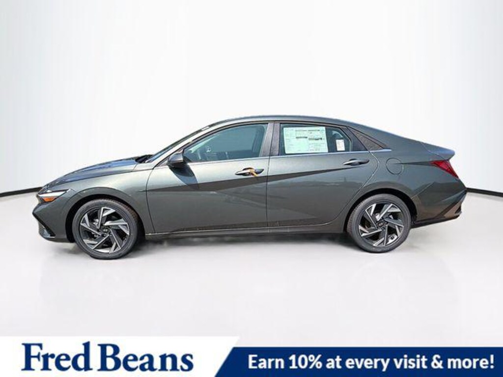 New 2026 Hyundai Elantra Limited Sedan