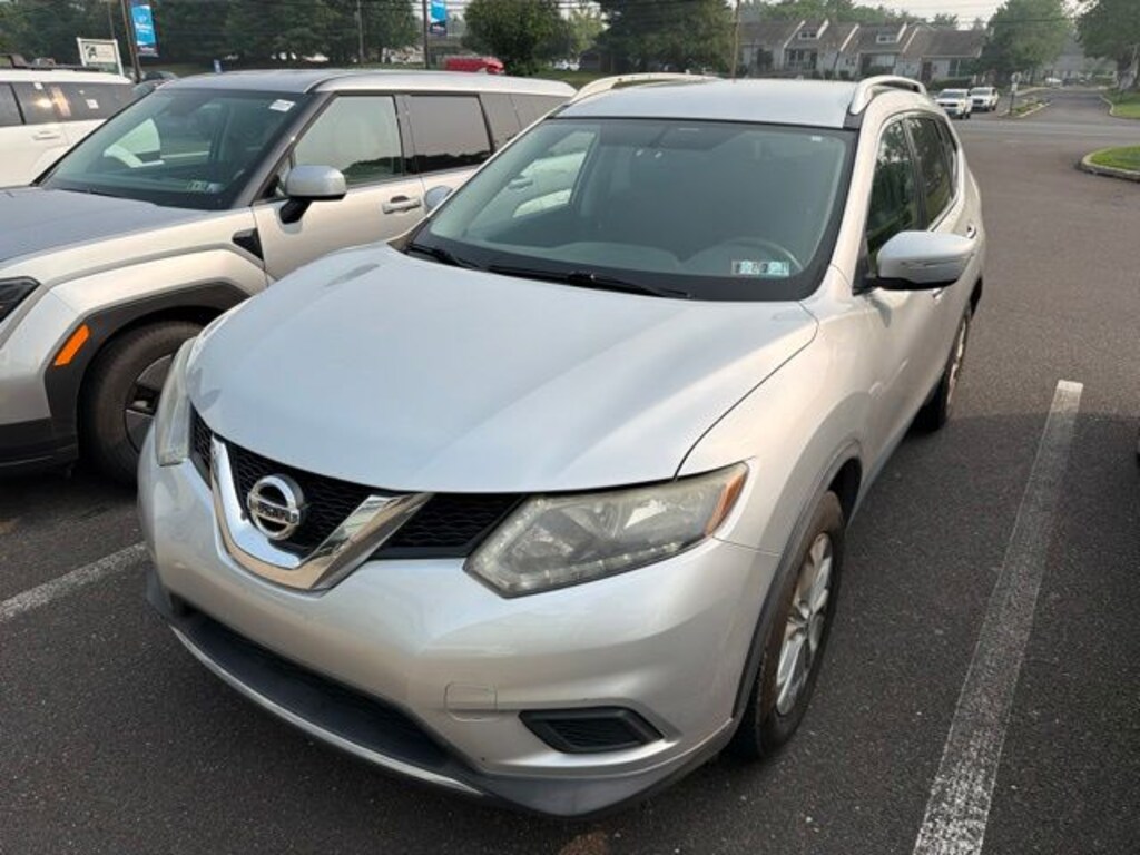 Used 2015 Nissan Rogue SV SUV