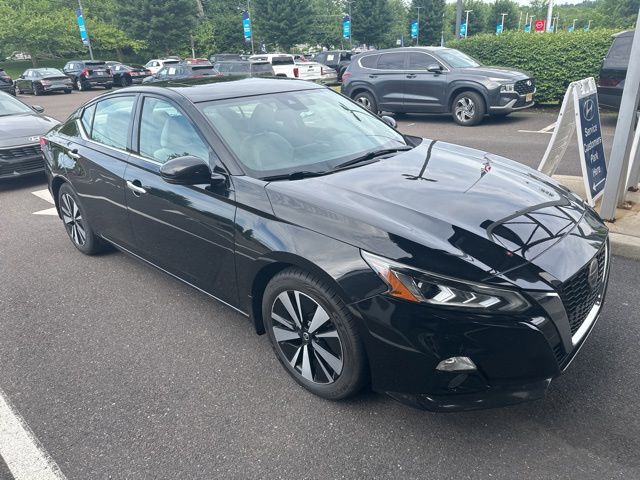 2019 Nissan Altima SV - Photo 14