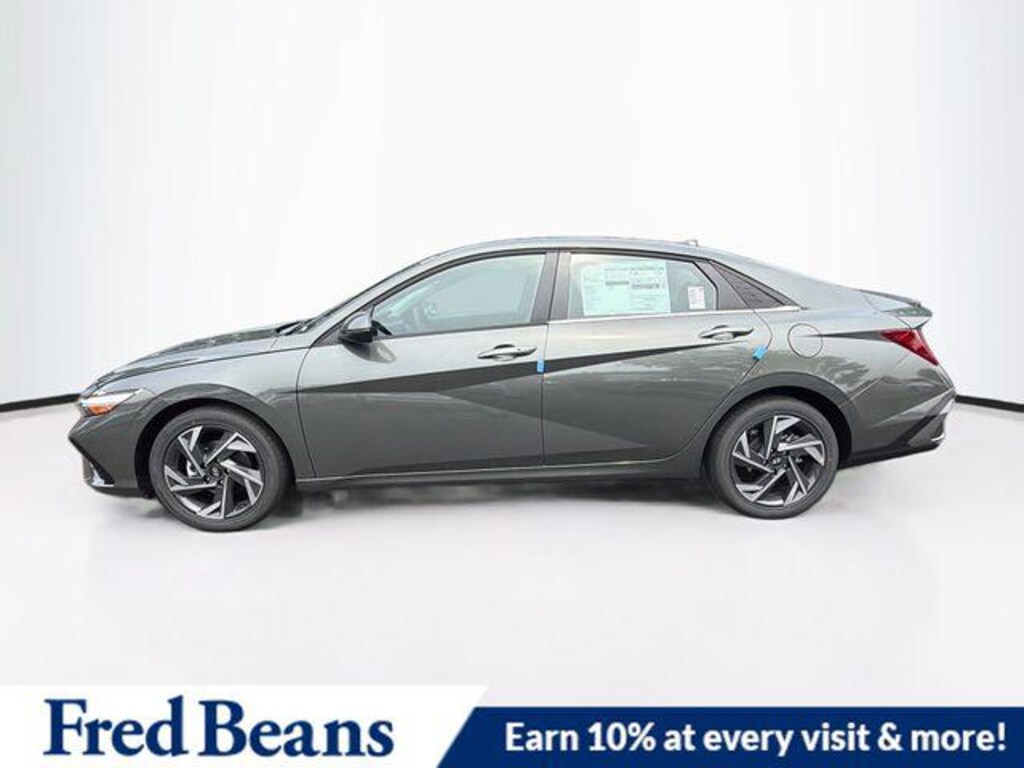 New 2026 Hyundai Elantra Limited Sedan
