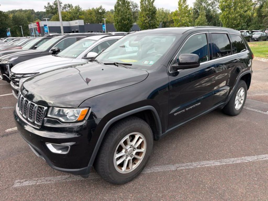 Used 2018 Jeep Grand Cherokee Laredo SUV