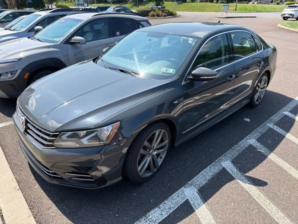 Used 2017 Volkswagen Passat 1.8T R-Line Sedan