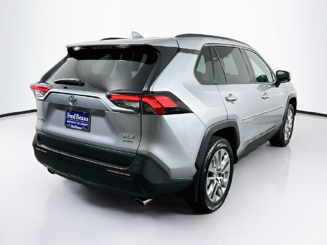 2021 Toyota RAV4 XLE Premium - Photo 9