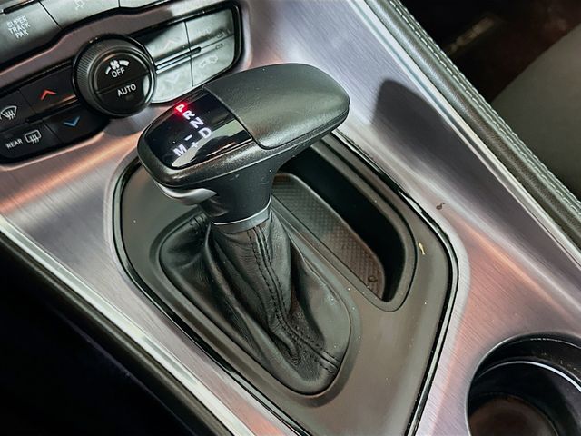 2016 Dodge Challenger SXT - Photo 22