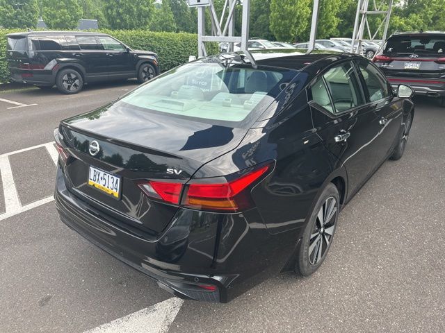 2019 Nissan Altima SV - Photo 11