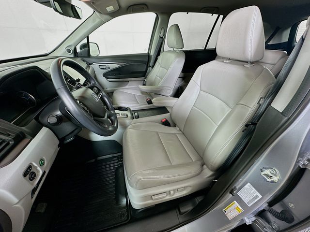 2022 Honda Pilot SE - Photo 25