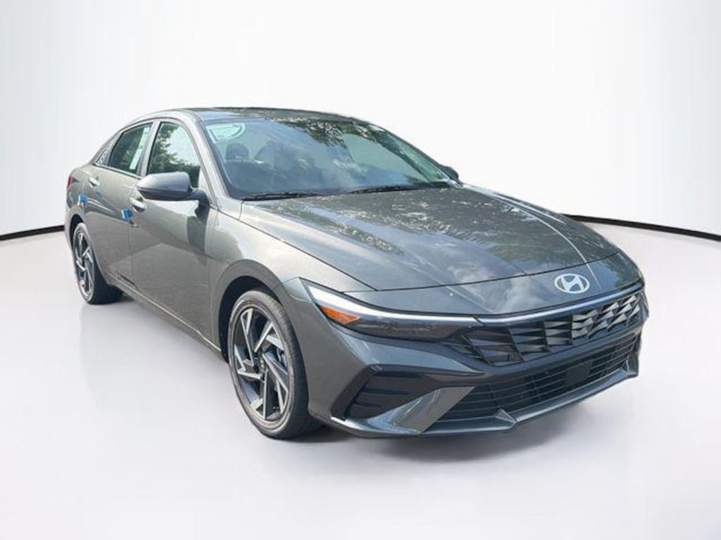 New 2026 Hyundai Elantra Limited Sedan