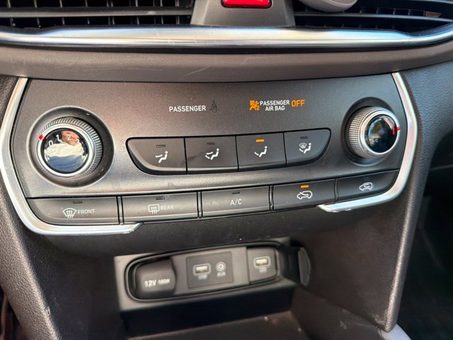 2019 Hyundai Santa Fe SE - Photo 26