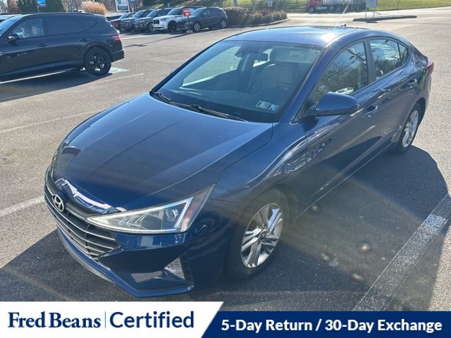 2020 Hyundai Elantra SEL photo 3