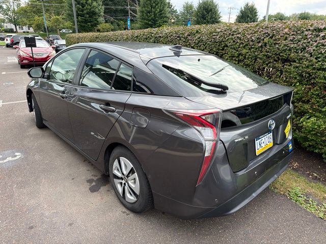 2017 Toyota Prius Three - Photo 6