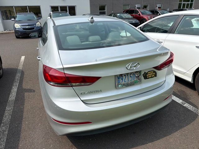 2017 Hyundai Elantra SE - Photo 9
