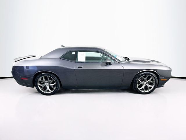 2016 Dodge Challenger SXT - Photo 10