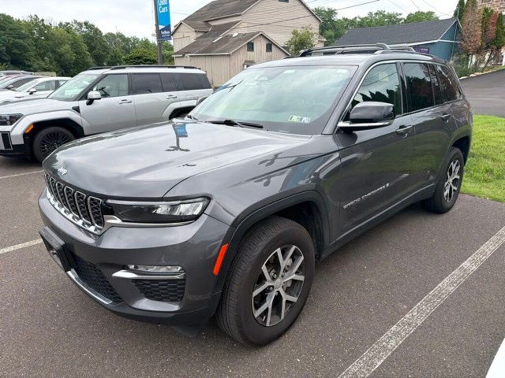 Used 2025 Jeep Grand Cherokee Limited SUV