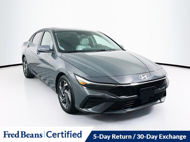 2024 Hyundai Elantra Limited's photo