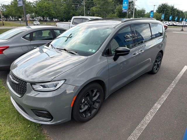 2025 Chrysler Pacifica Limited - Photo 3